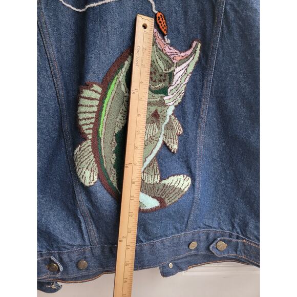 Vintage American Hero Dark Wash Denim Jacket Men Fish Embroidered READ - Picture 4 of 13